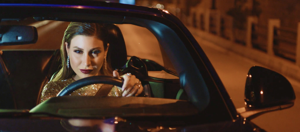 Still from Yara – Meaazabni Al Hawa music film